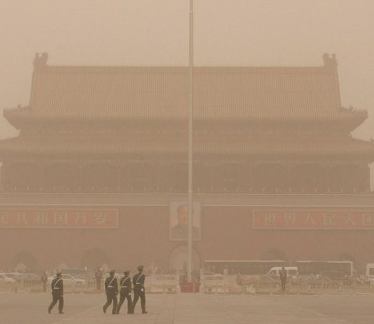 China enfrenta las peores tormentas de arena de este año